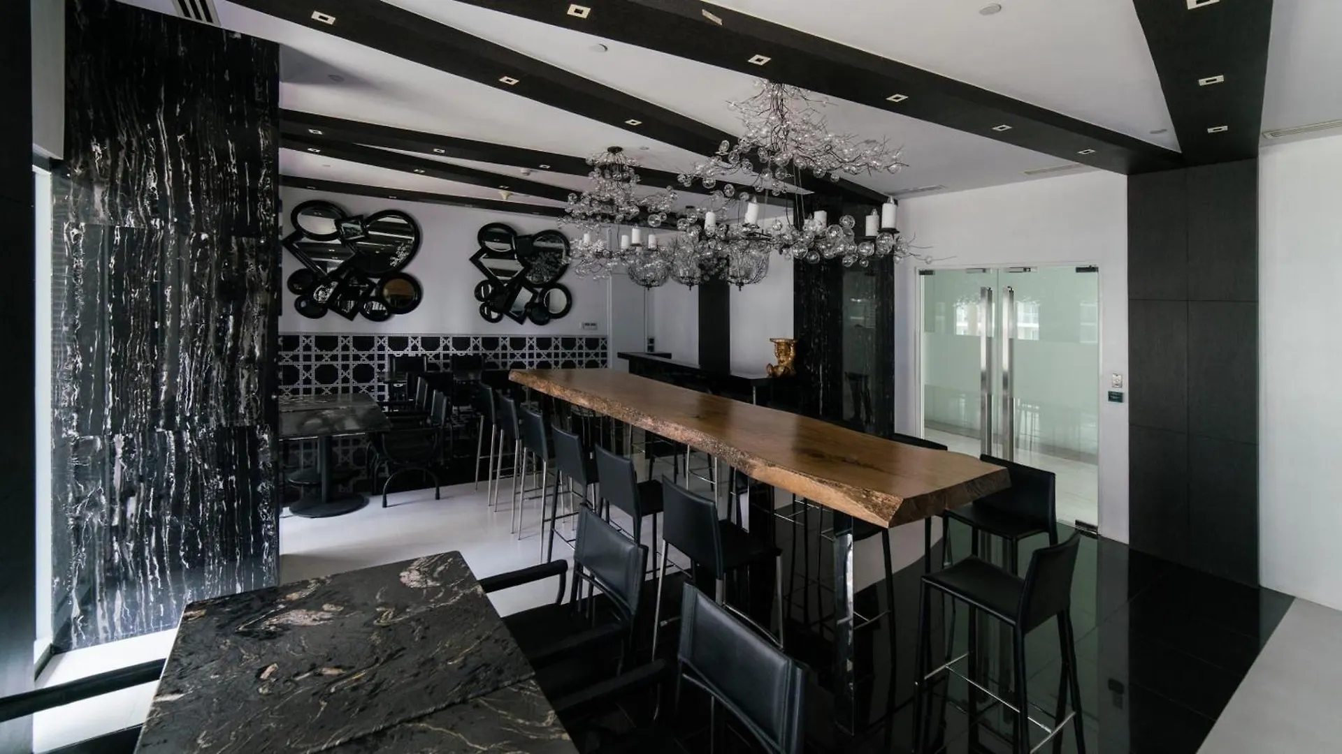 Jing'Scrib 2Br Apartment By Azure Near Airport Manila