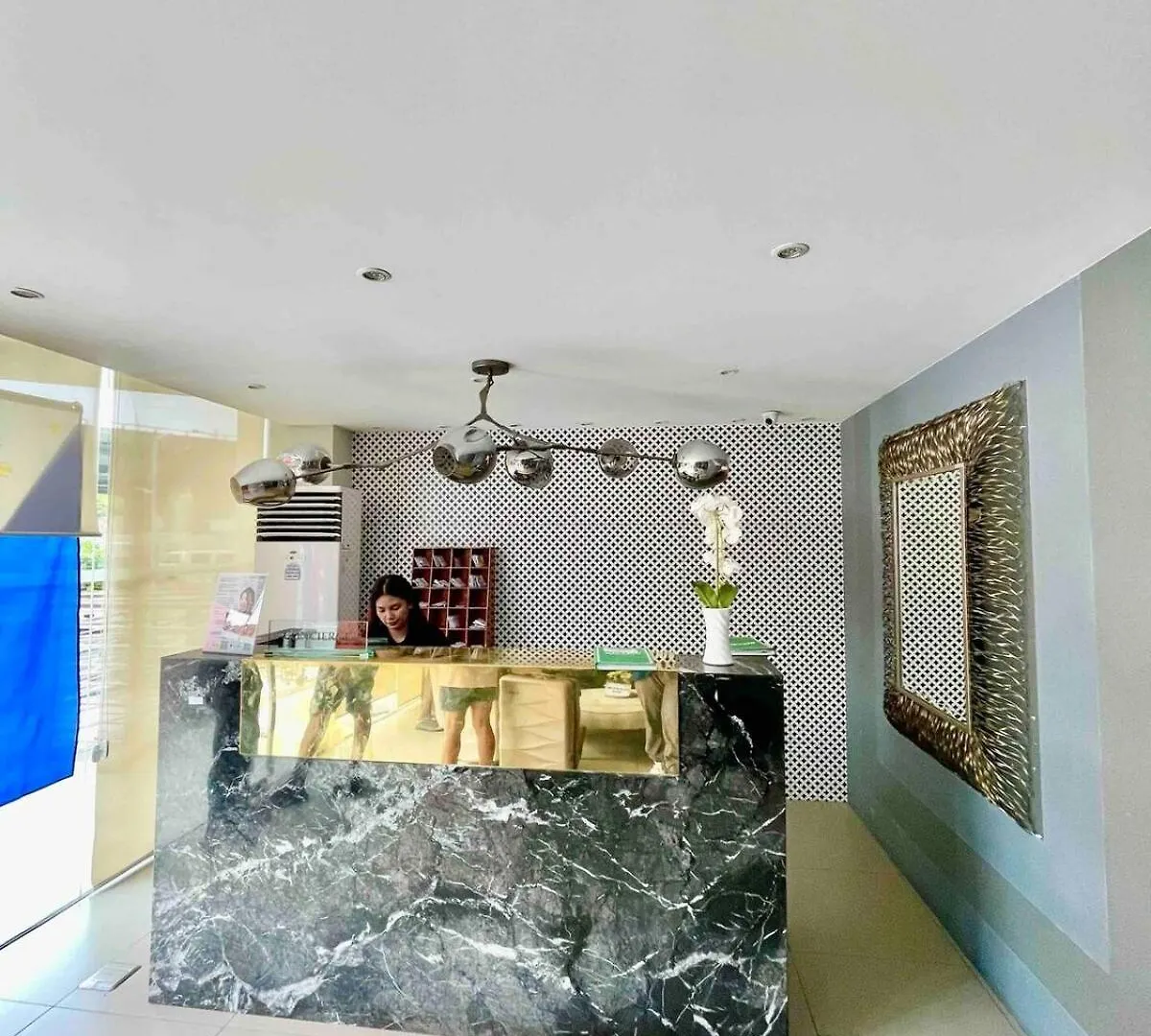 Jing'Scrib 2Br Apartment By Azure Near Airport Manila